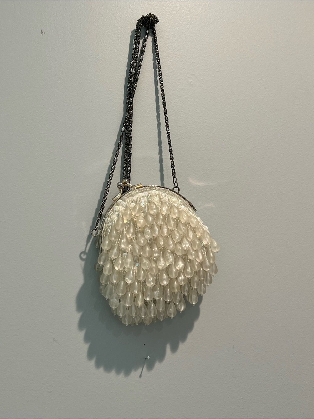 Pearl-Embellished White Bead Crossbody Bag - Picture 3 of 3